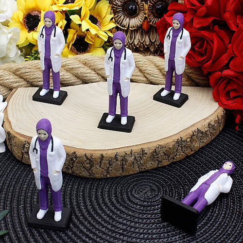 3D Başörtülü Kadın Doktor Teraryum Obje Mor 3x8,5 cm - Toptanalim