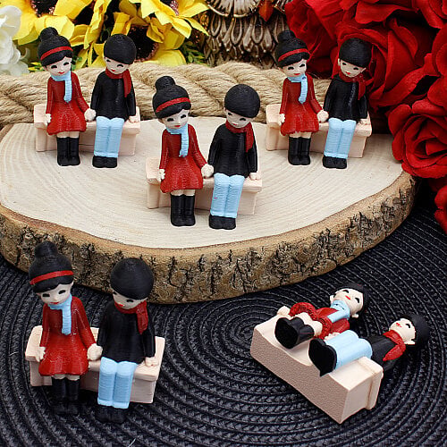 3D El Ele Bankta Oturan Çift Teraryum Obje 5x6 cm - Toptanalim