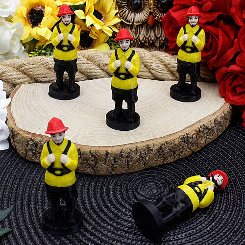 3D İtfaiyeci Teraryum Obje 3x8,5 cm - Toptanalim