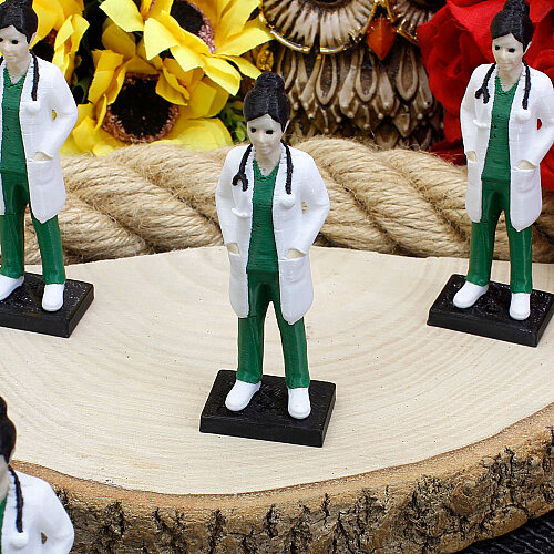 3D Kadın Doktor Teraryum Obje Yeşil 3x8,5 cm - Toptanalim (1)