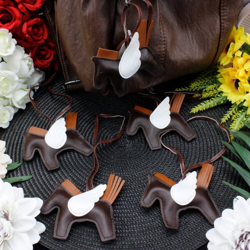 At Figürlü Çanta Charm Aksesuar Kahverengi - Kare Dekor