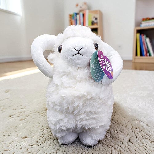 Boynuzlu Peluş Koç Beyaz 22 cm - Toptanalim