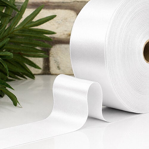 Çift Taraflı 66mm Saten Kurdele Beyaz 100 Metre Bobin - Kare Dekor (1)
