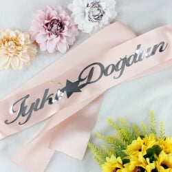 Gümüş Yazı İyiki Doğdun Pembe Renk Kuşak - 1