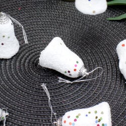 Yılbaşı Ağaç Süsü Beyaz Çan 6'Lı Paket - 2