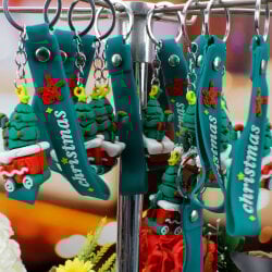 Yılbaşı Tasarım Silikon Bileklikli Anahtarlık Model 9 12'Li Paket - 1